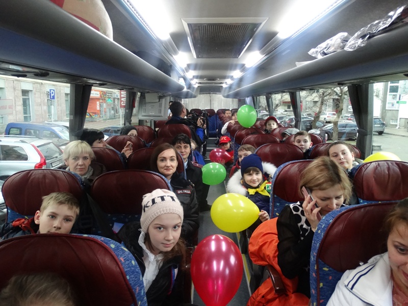Однодневные поездки для школьников на арендованном автобусе